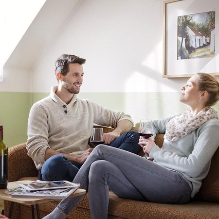 Weingut & Gastezimmer Edelmann Göttlesbrunn Eksteriør billede