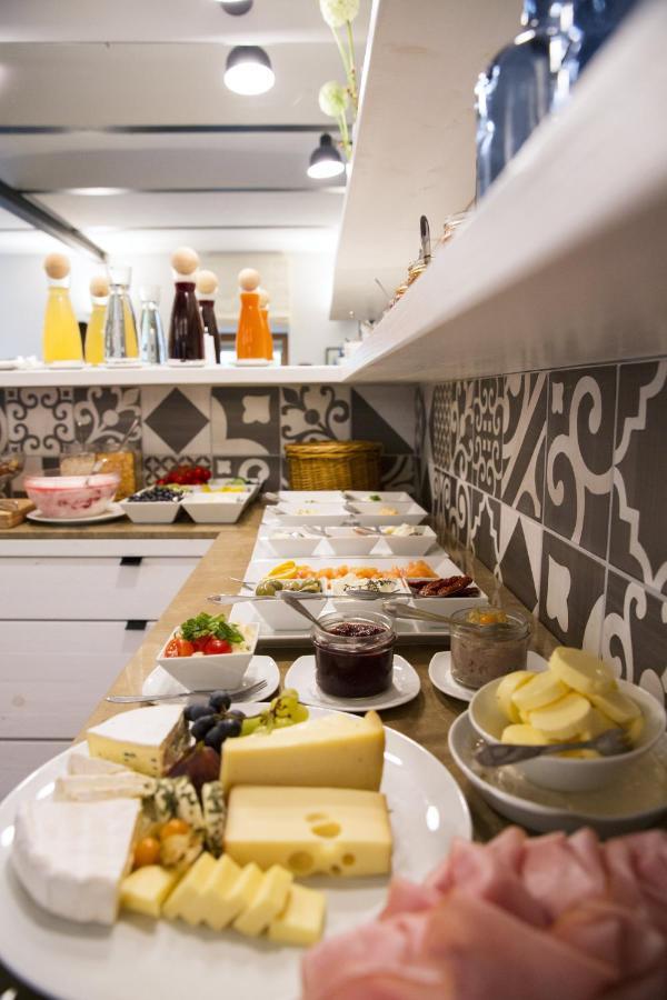 Weingut & Gastezimmer Edelmann Göttlesbrunn Eksteriør billede