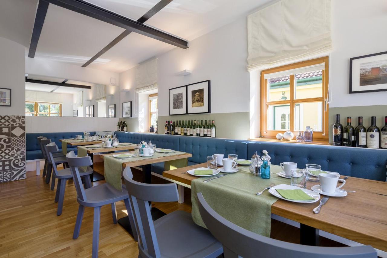 Weingut & Gastezimmer Edelmann Göttlesbrunn Eksteriør billede