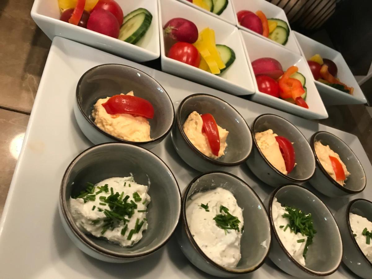 Weingut & Gastezimmer Edelmann Göttlesbrunn Eksteriør billede