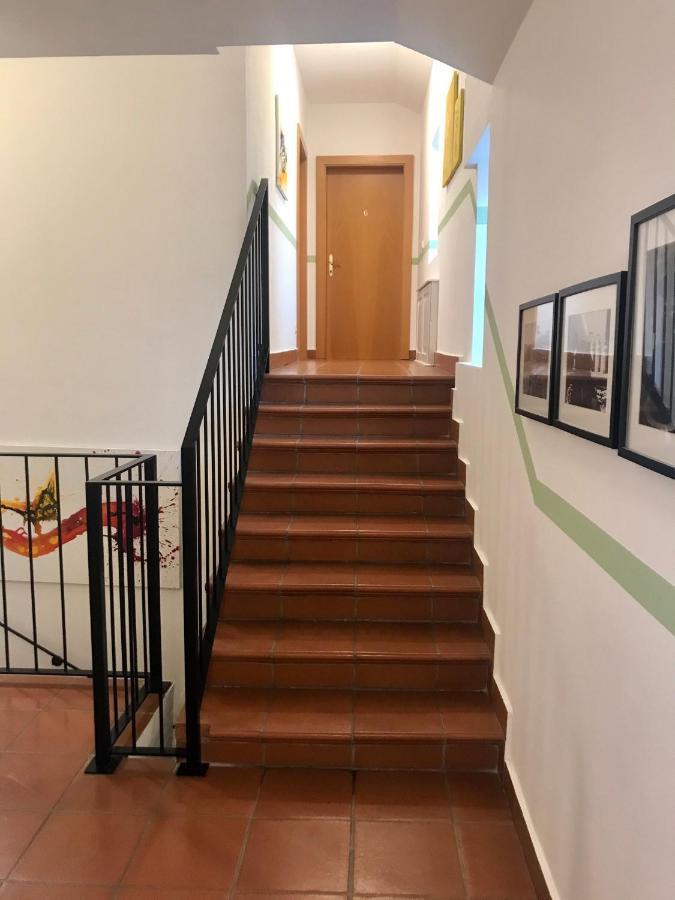 Weingut & Gastezimmer Edelmann Göttlesbrunn Eksteriør billede